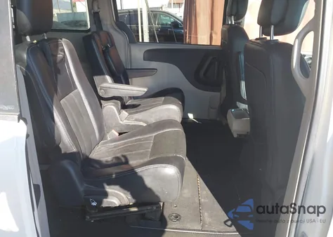 2013 Chrysler Town & Country Touring из США, поврежденный, VIN 2C4RC1BG9DR744075